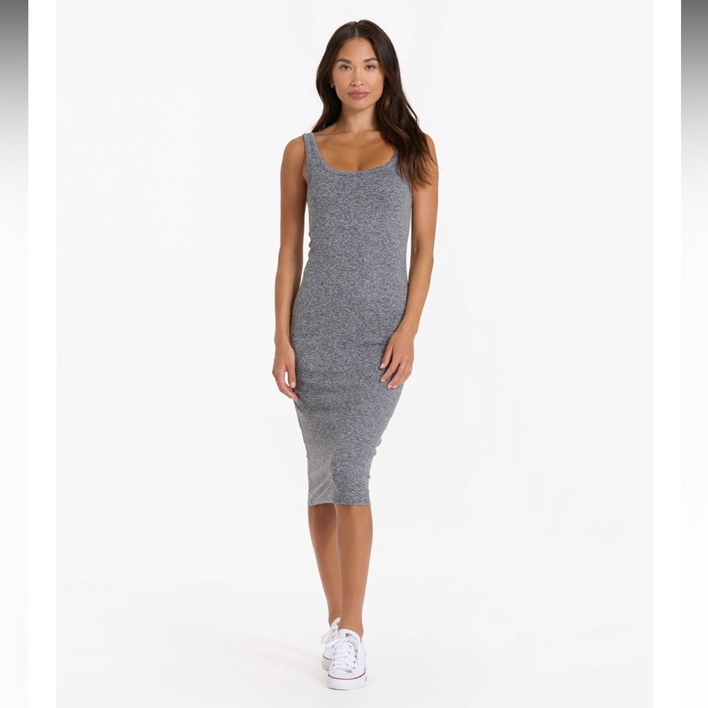 Vuori halo essential dress
